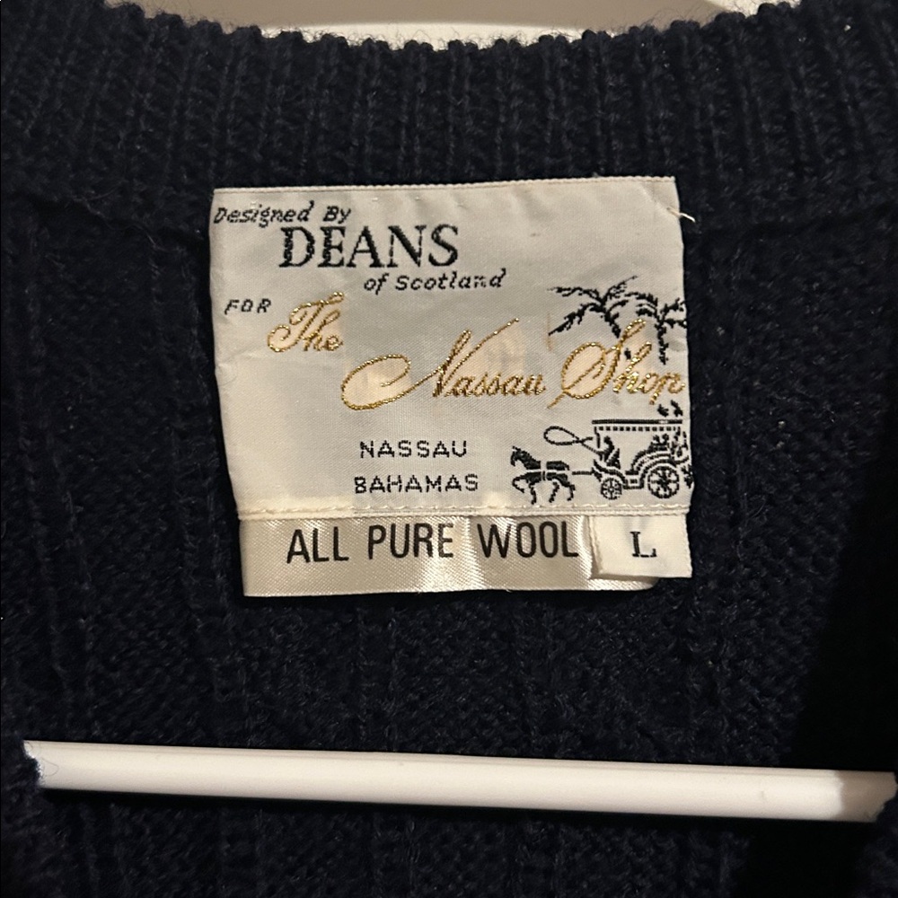 Izod Men's Dark Blue V-Neck Sweater Vest - Picture 2 of 2